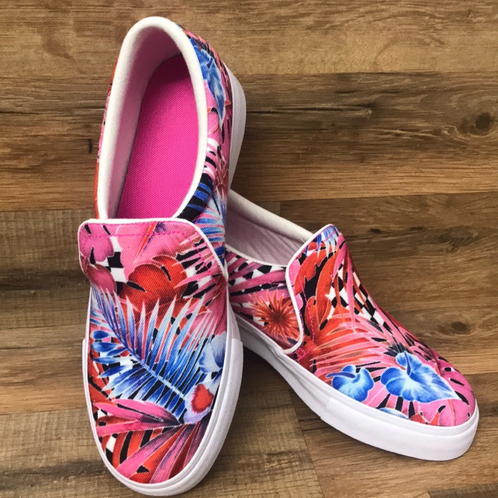 WMNS NIKE COURT ROYALE SLIP ON BRAND NEW - Picture 3 of 16